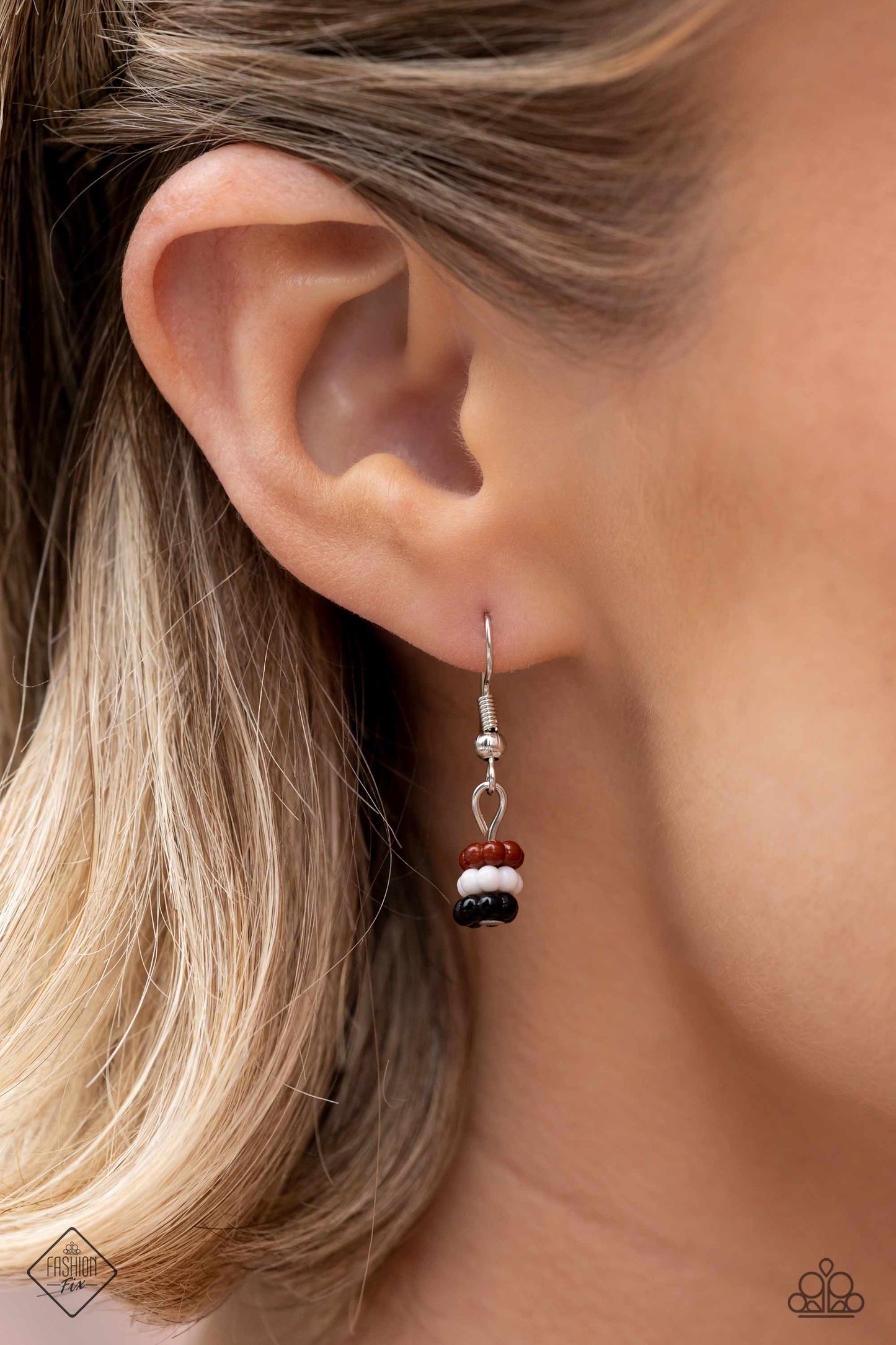 Caviar Chic - Multi Paparazzi Accessories