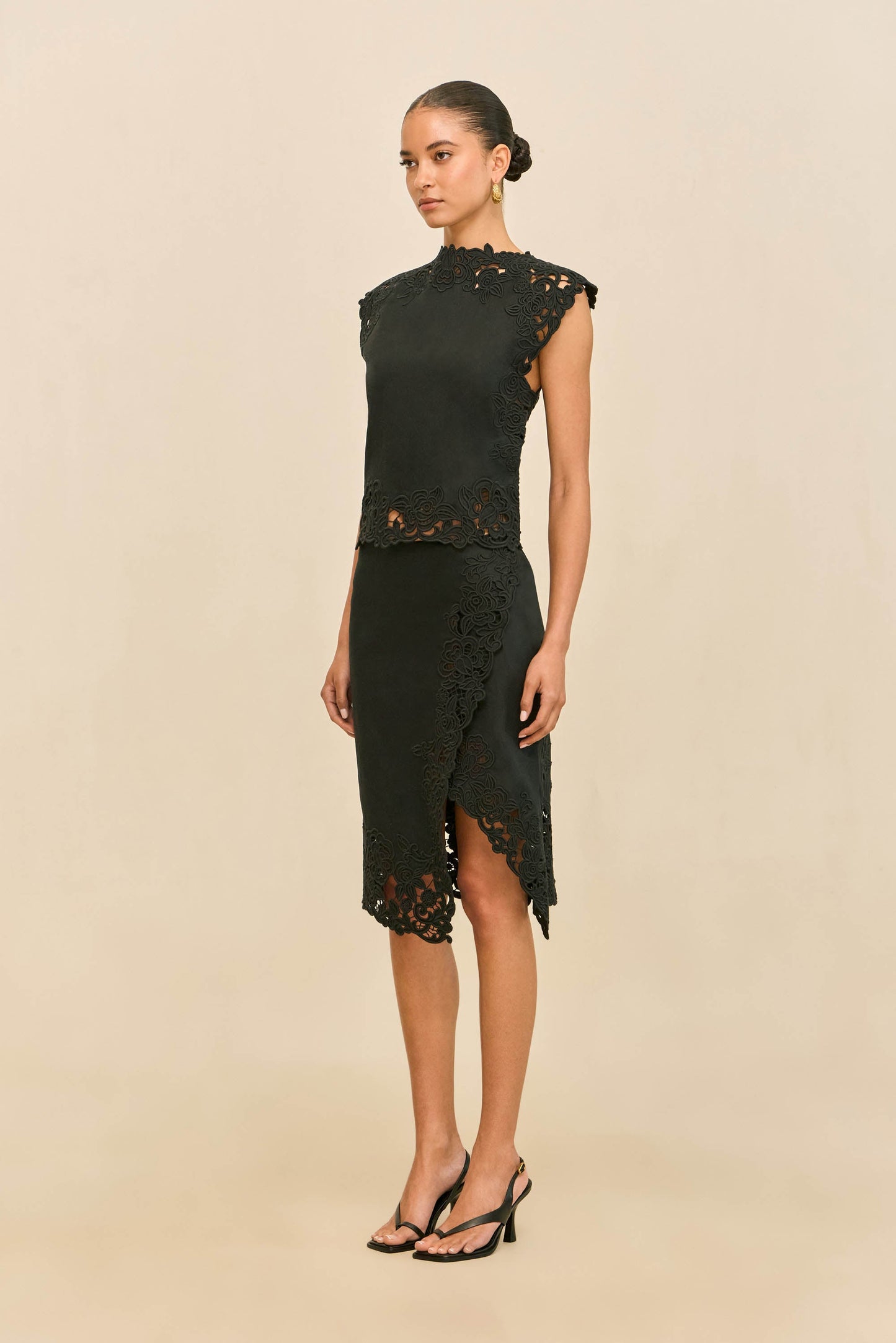 SHAYA SKIRT - BLACK