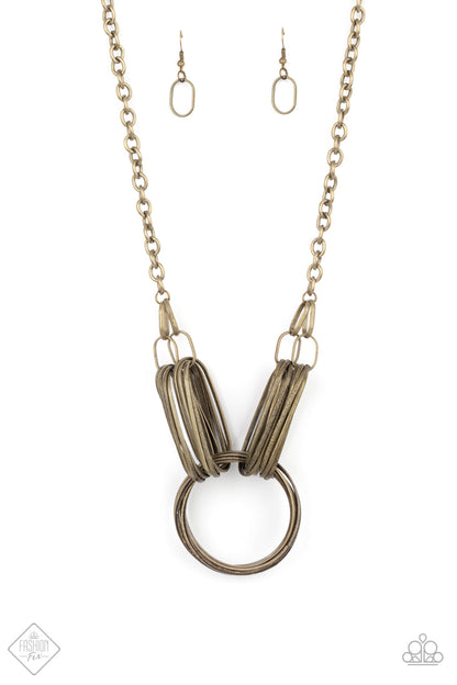 Lip Sync Links - Brass Paparazzi Accessories