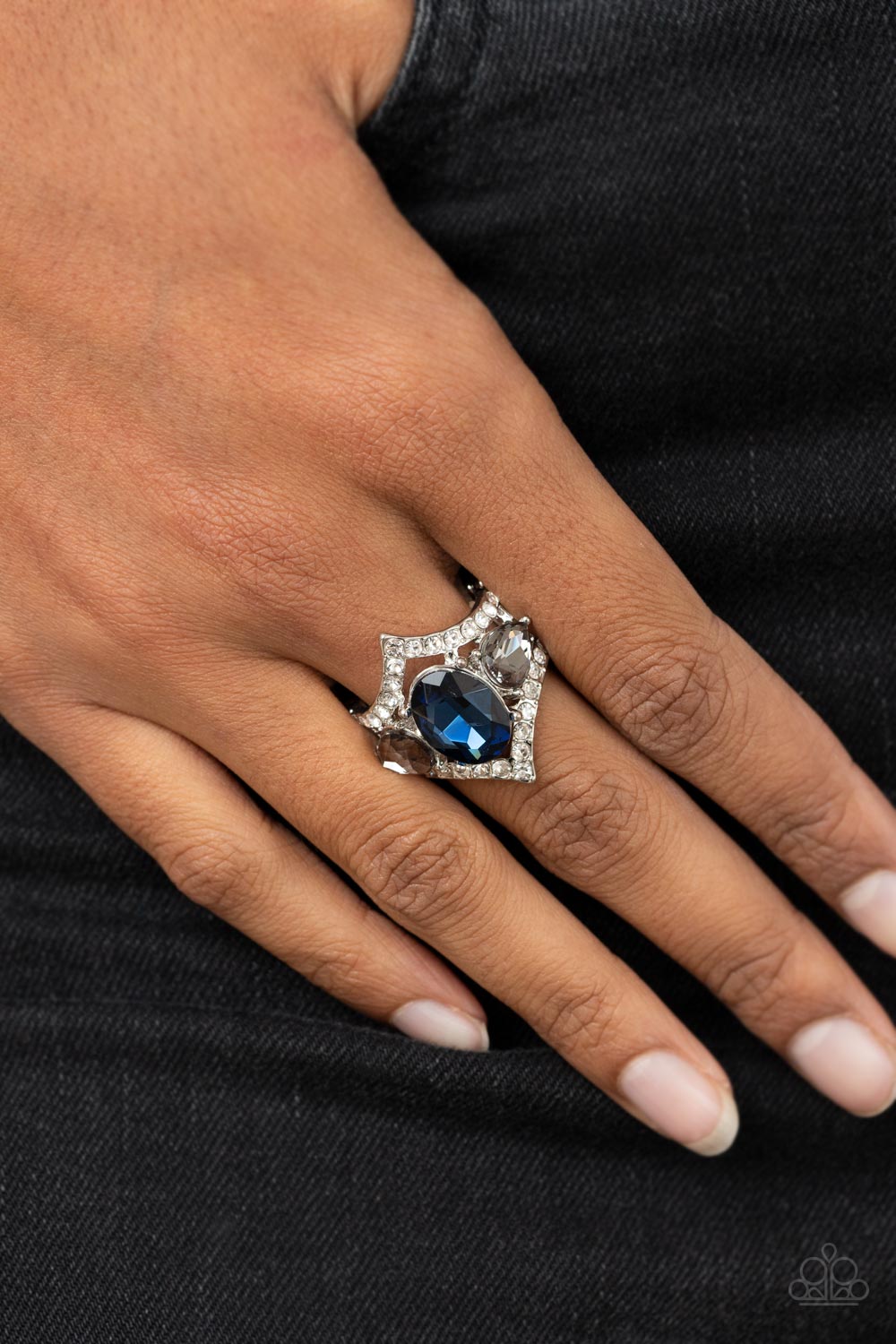 Bow Down to Dazzle - Blue Paparazzi Accessories