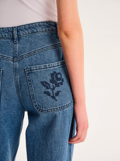 Portland Embroidered Jean in Mid Wash